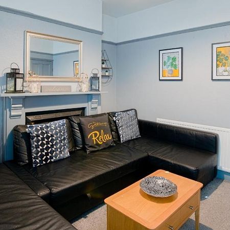 The Clifford Gathering York - Sleeps Up To 10 ภายนอก รูปภาพ