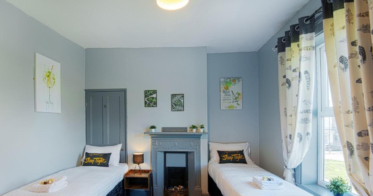 The Clifford Gathering York - Sleeps Up To 10 ภายนอก รูปภาพ