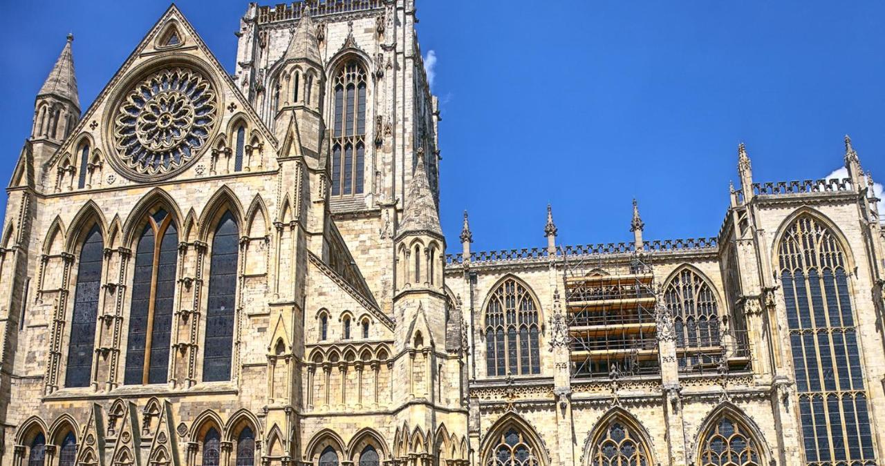 The Clifford Gathering York - Sleeps Up To 10 ภายนอก รูปภาพ